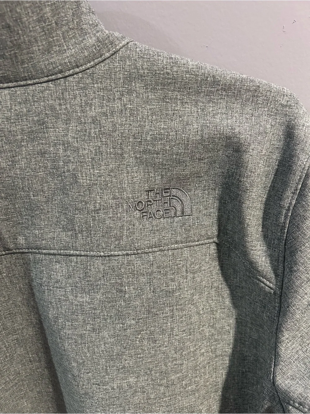 The North Face Men’s Gray Soft Shell Jacket Size Large Full Zip Lightweight Coat